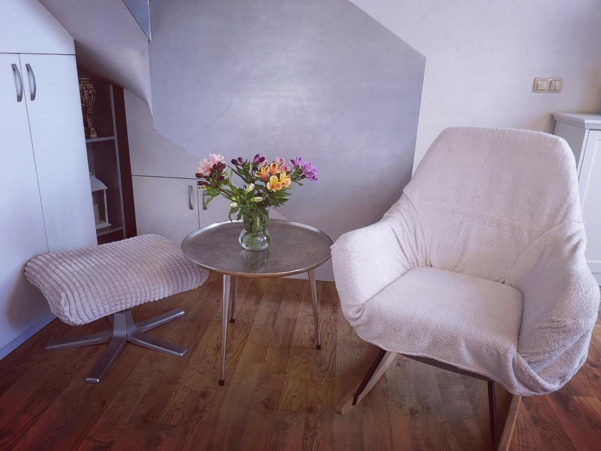Apartman Hygge Omiš Esterno foto