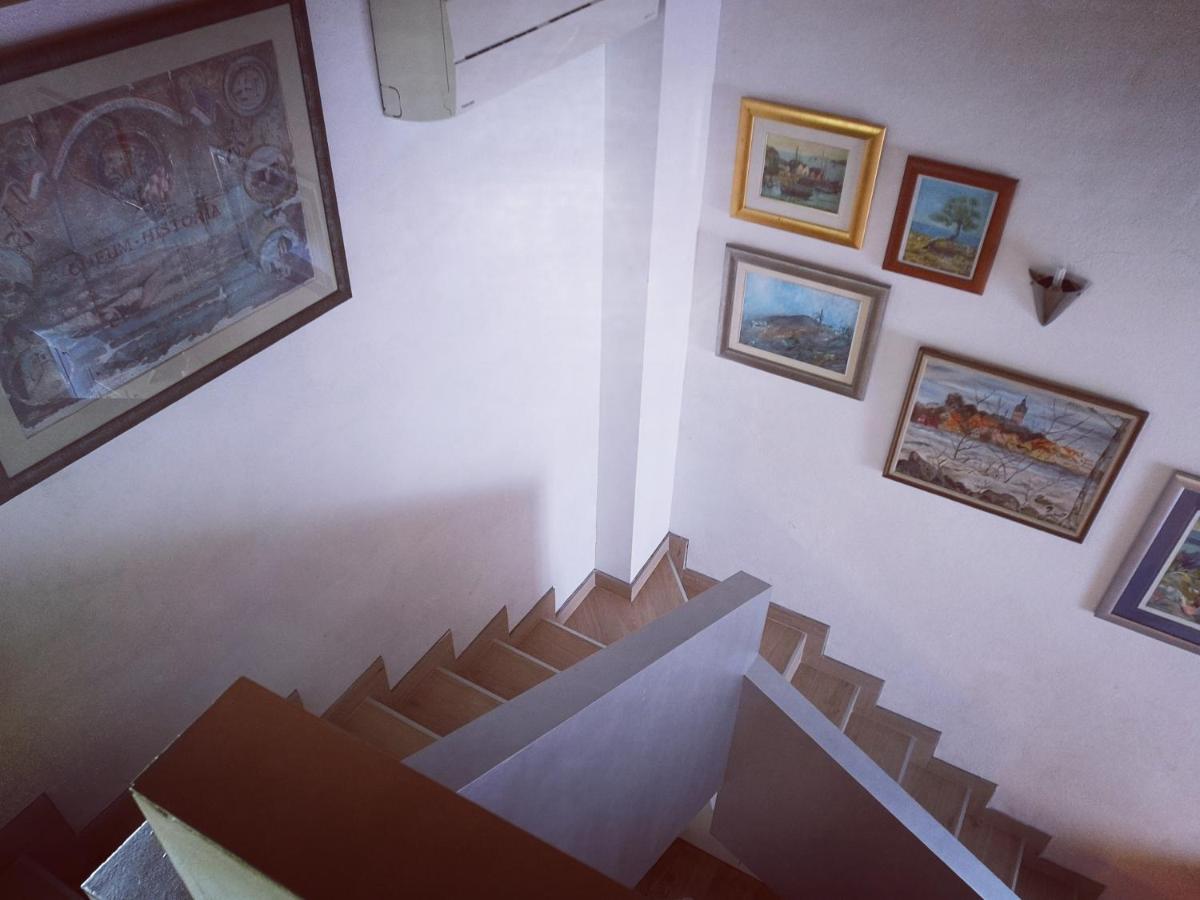 Apartman Hygge Omiš Esterno foto